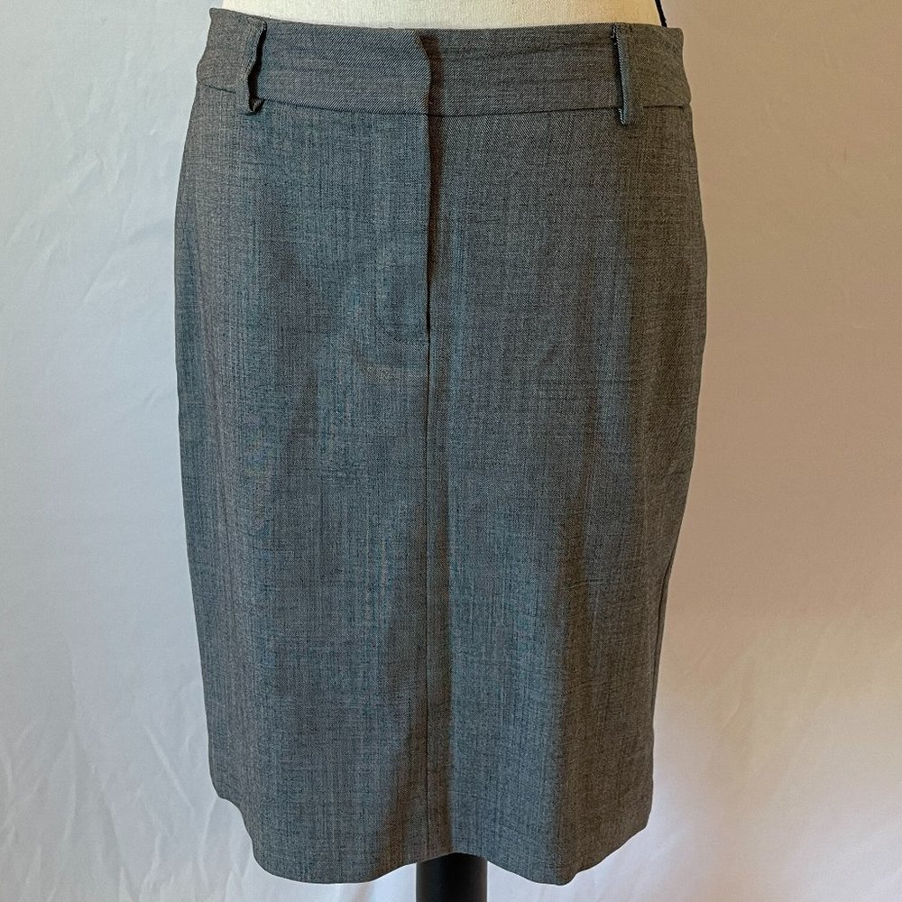 Trina Turk Los Angeles Gray Pencil Skirt with Pink/Lace Lining – Size 8